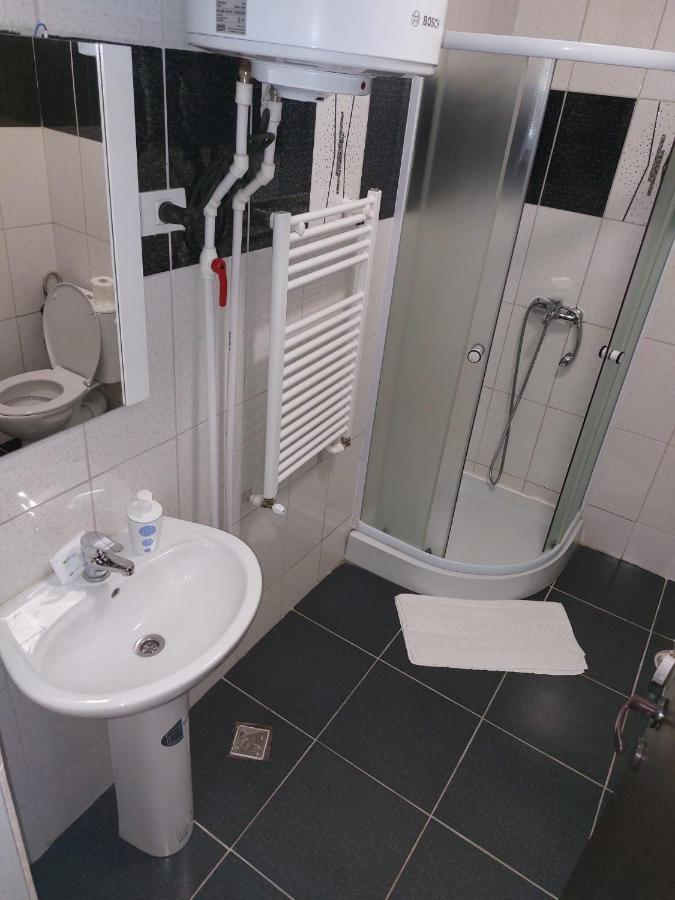Hotel Babilon ブカレスト エクステリア 写真