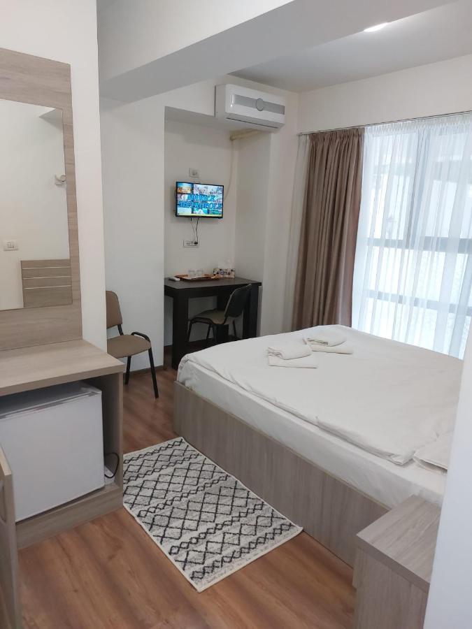 Hotel Babilon ブカレスト エクステリア 写真