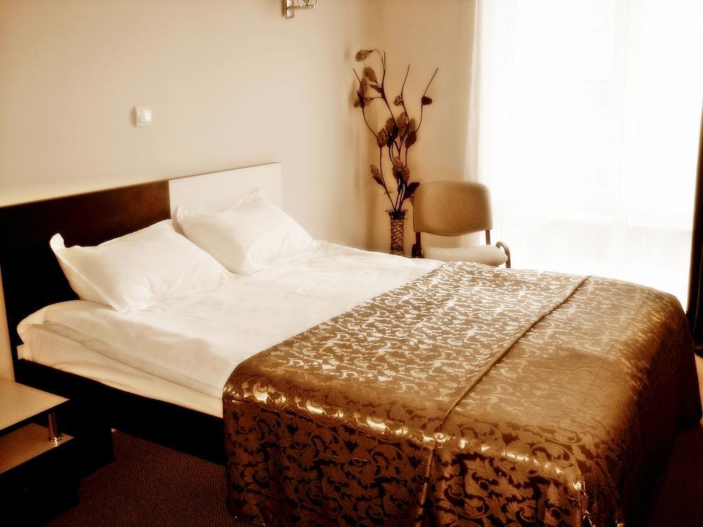Hotel Babilon ブカレスト 部屋 写真
