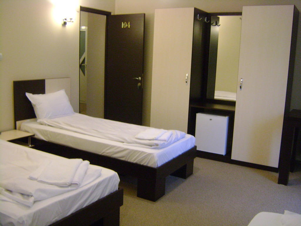 Hotel Babilon ブカレスト 部屋 写真
